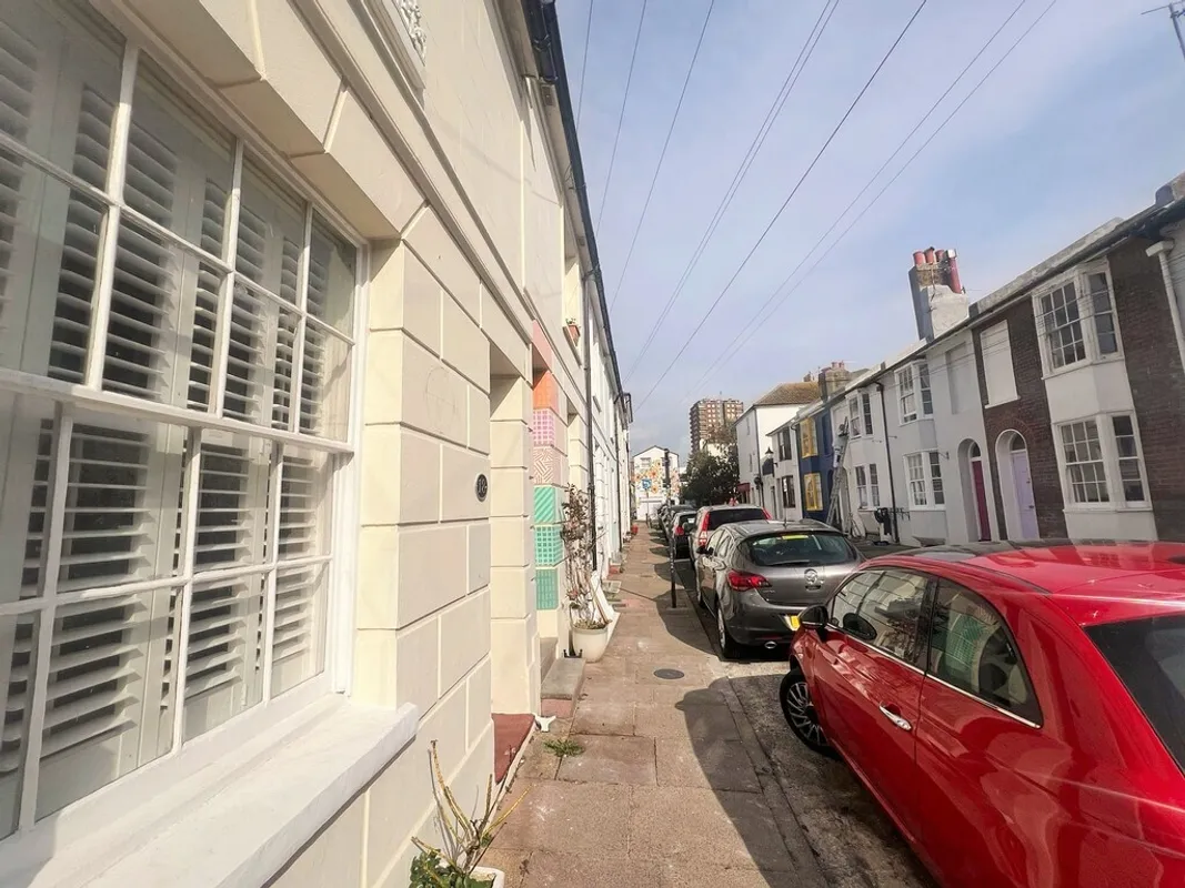 Queens Gardens, Brighton, BN1 4AR