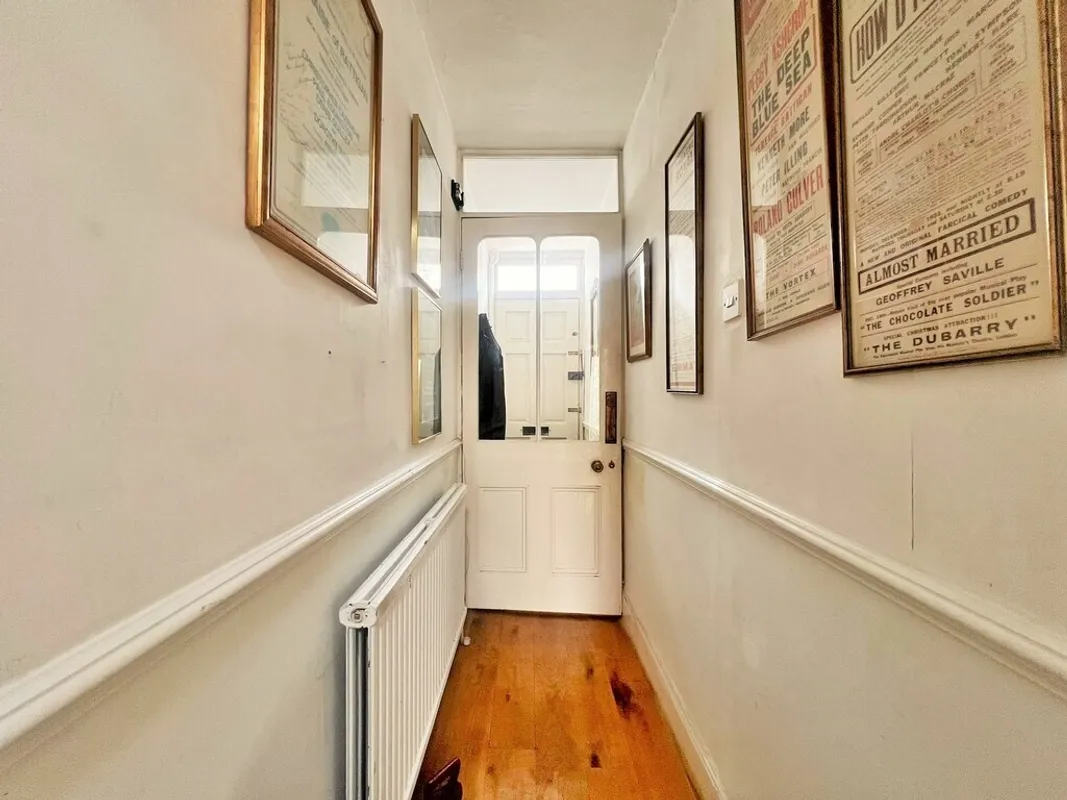 Queens Gardens, Brighton, BN1 4AR