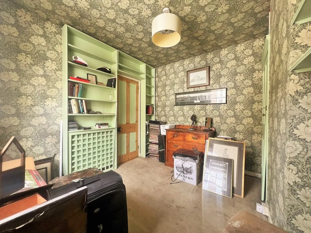 Queens Gardens, Brighton, BN1 4AR