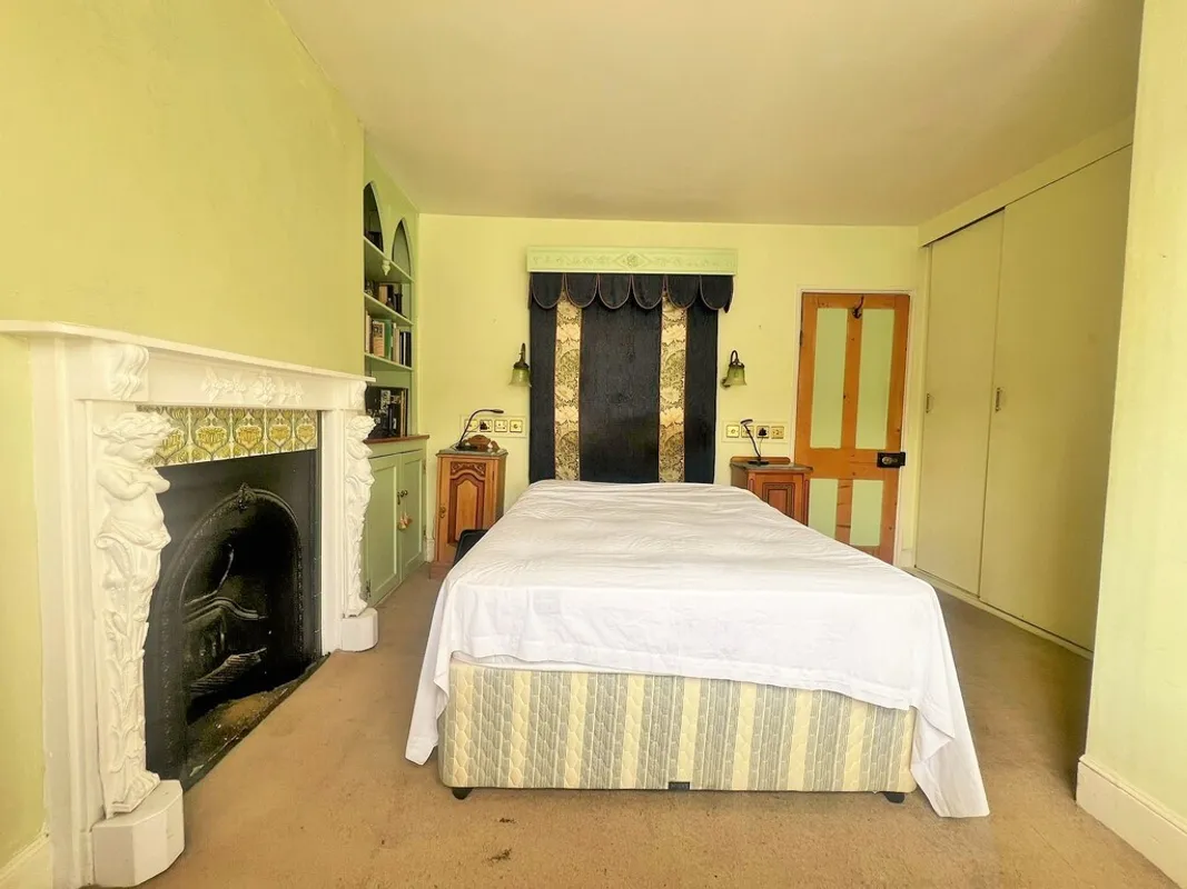 Queens Gardens, Brighton, BN1 4AR