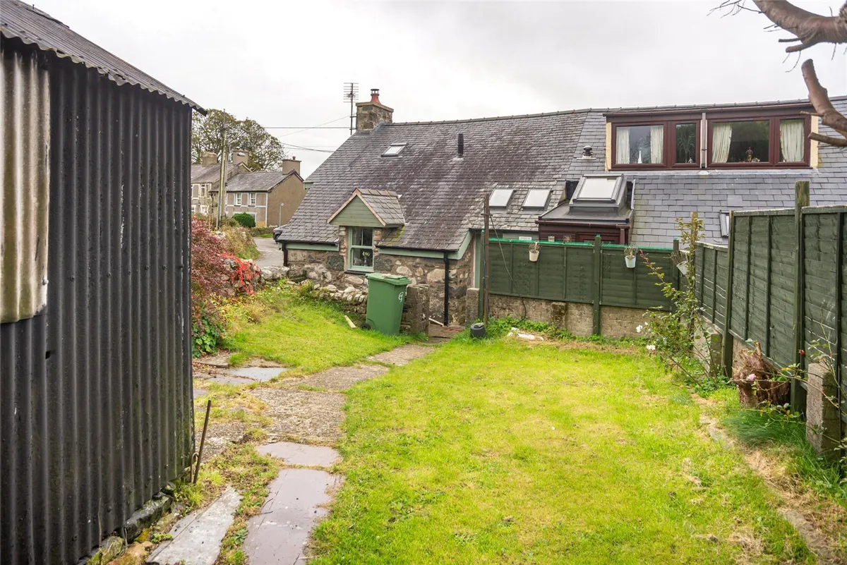 Mynydd Glas, Garndolbenmaen, Gwynedd, LL51