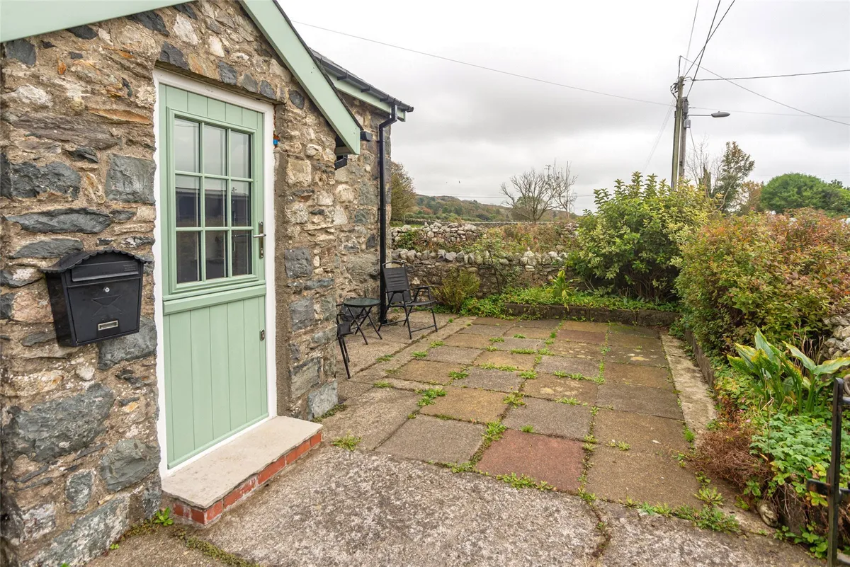 Mynydd Glas, Garndolbenmaen, Gwynedd, LL51