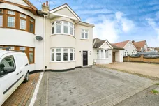 Upminster Road North, Rainham