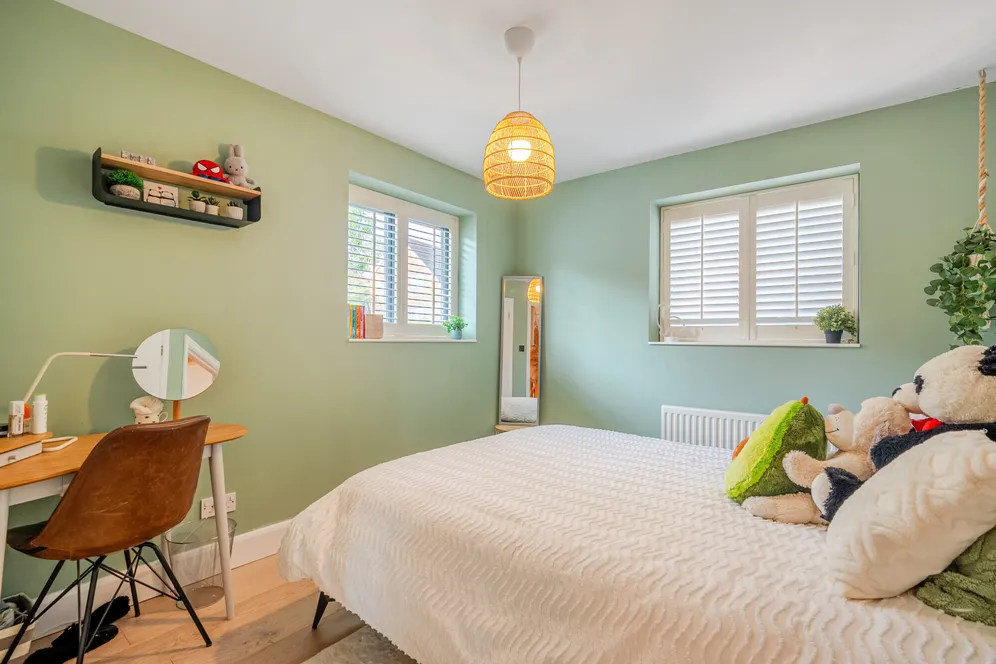 The Marches, HASLEMERE, GU27 photo 17