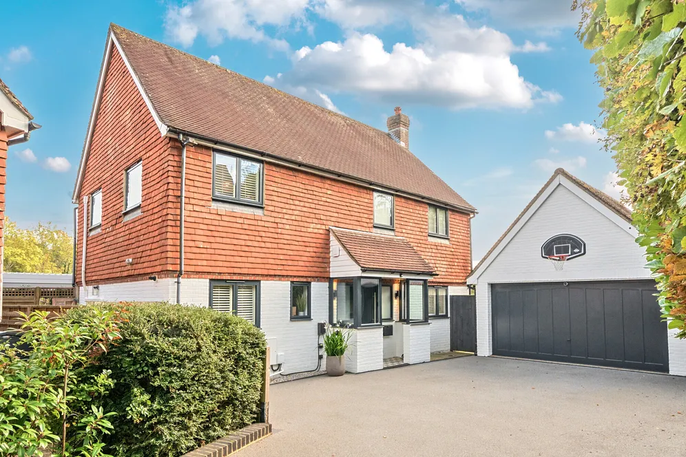 The Marches, HASLEMERE, GU27 photo 26
