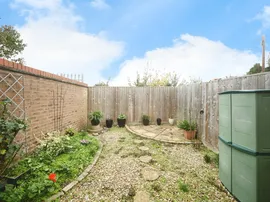 Massingham Park, Taunton thumb 3