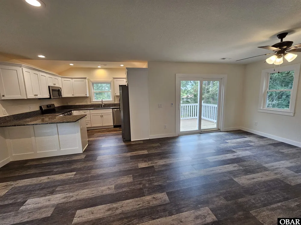 438 Colington Dr, Kill Devil Hills, NC 27948
