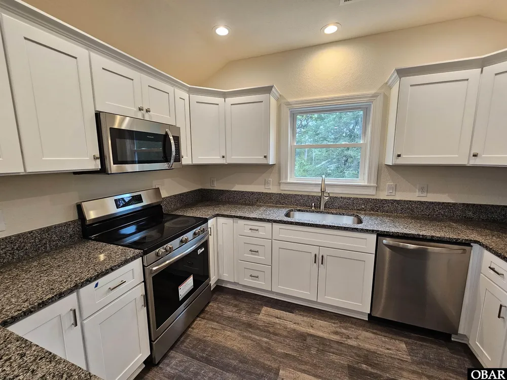 438 Colington Dr, Kill Devil Hills, NC 27948