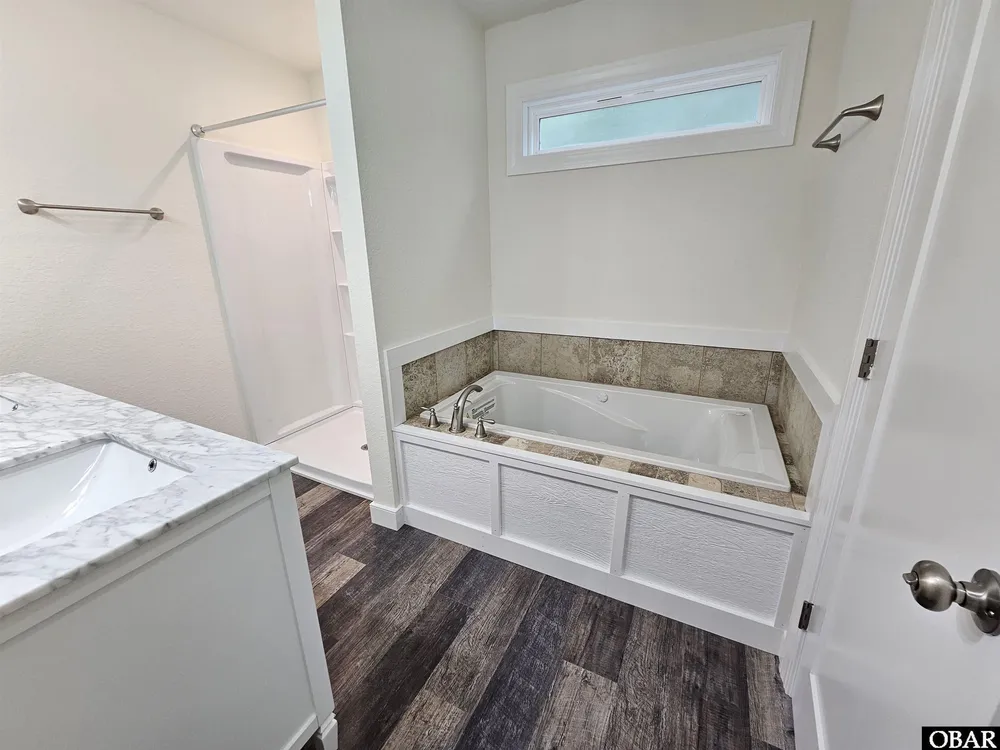 438 Colington Dr, Kill Devil Hills, NC 27948