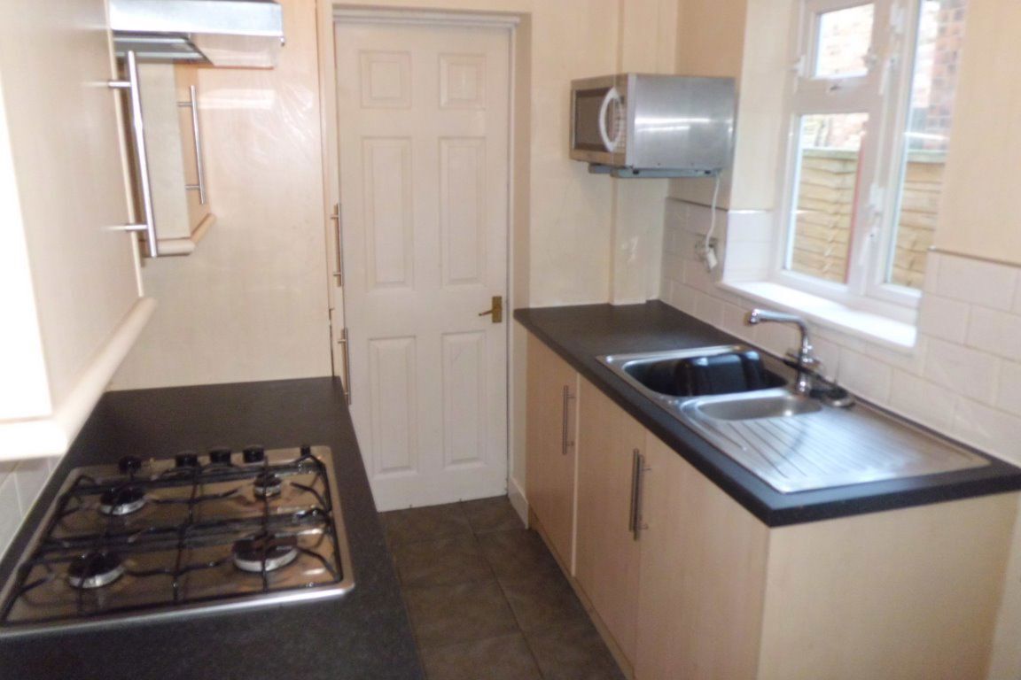 18 Harrow Road, B29 7DN Image 3