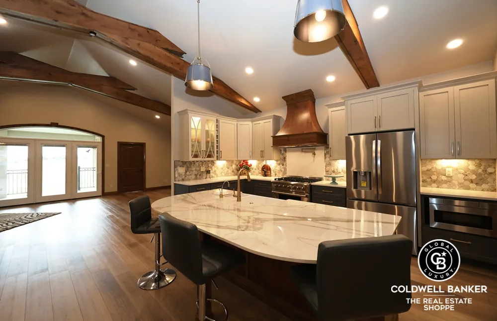 306 Grandview Circle, Garden City, KS 67846
