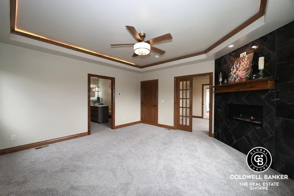 306 Grandview Circle, Garden City, KS 67846