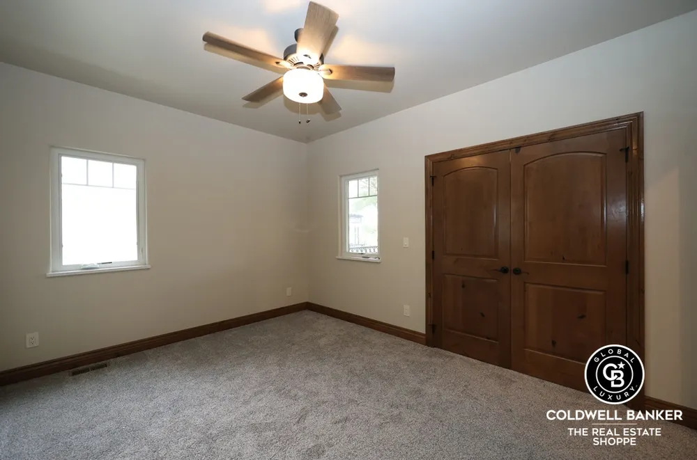 306 Grandview Circle, Garden City, KS 67846