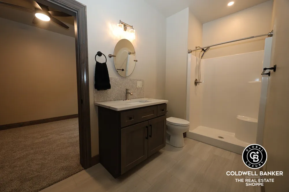 306 Grandview Circle, Garden City, KS 67846