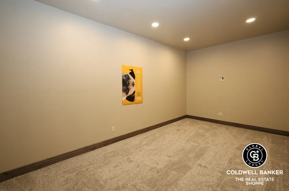 306 Grandview Circle, Garden City, KS 67846