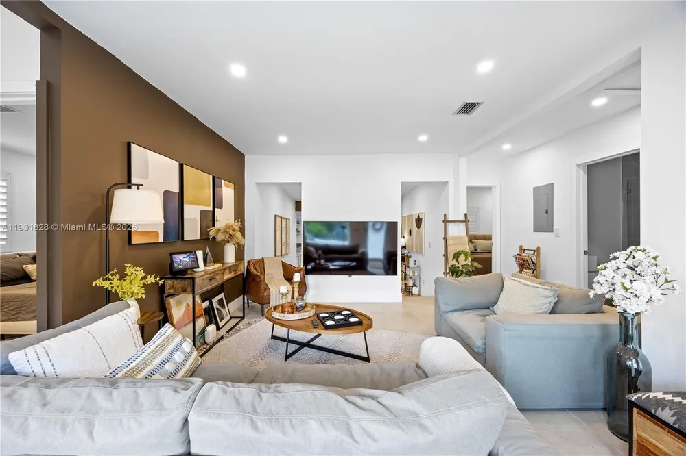 11 NW 45th St, Miami, FL 33127