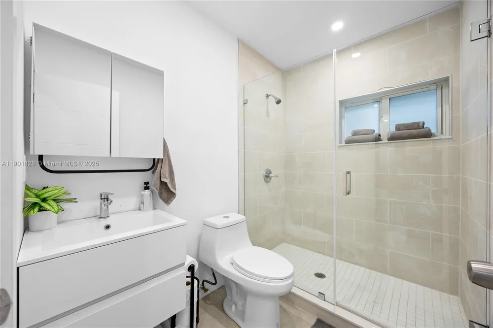 11 NW 45th St, Miami, FL 33127