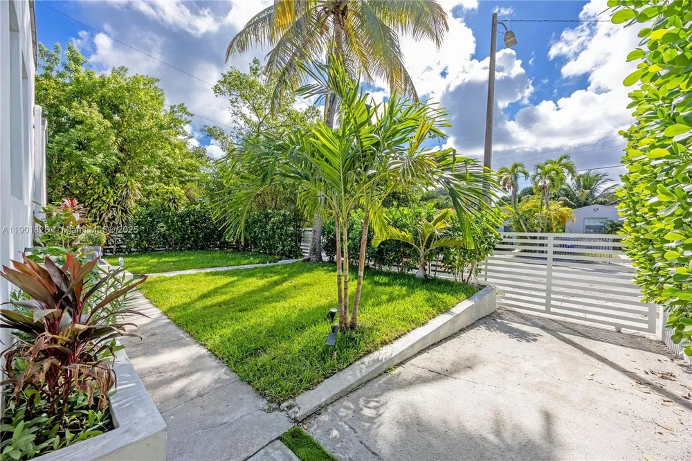 11 NW 45th St, Miami, FL 33127
