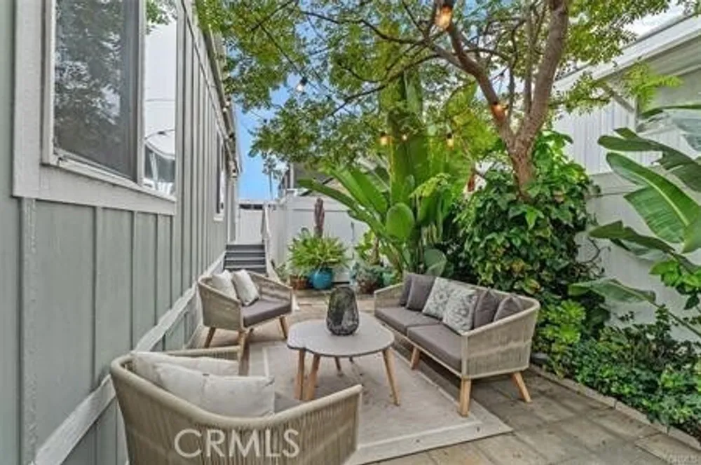 259 Mayflower Dr, Newport Beach, CA 92660