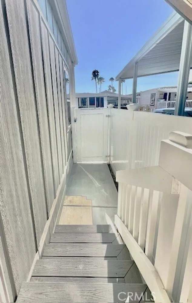 259 Mayflower Dr, Newport Beach, CA 92660