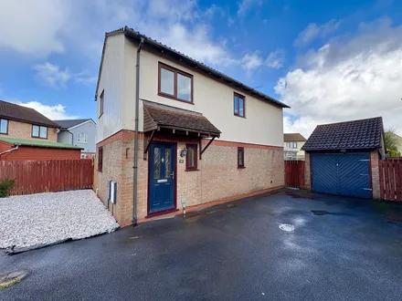 Lon Y Plas, Johnstown, Carmarthen, SA31