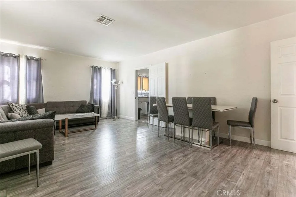 7803 Clybourn Ave, Sun Valley, CA 91352