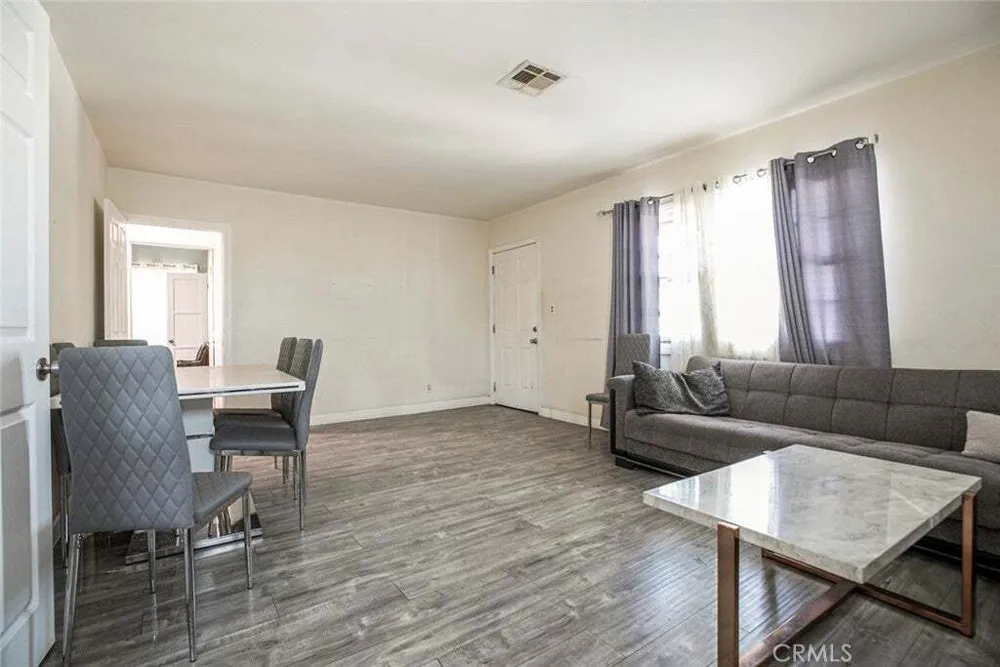 7803 Clybourn Ave, Sun Valley, CA 91352