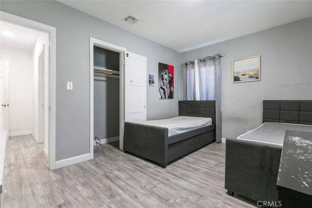 7803 Clybourn Ave, Sun Valley, CA 91352