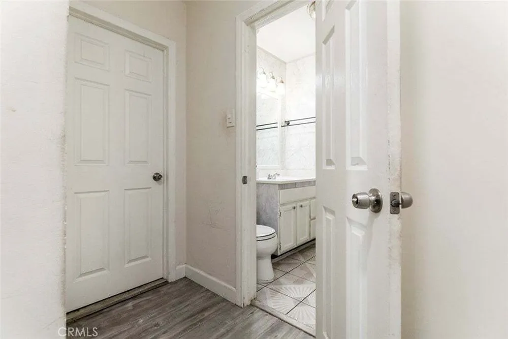 7803 Clybourn Ave, Sun Valley, CA 91352