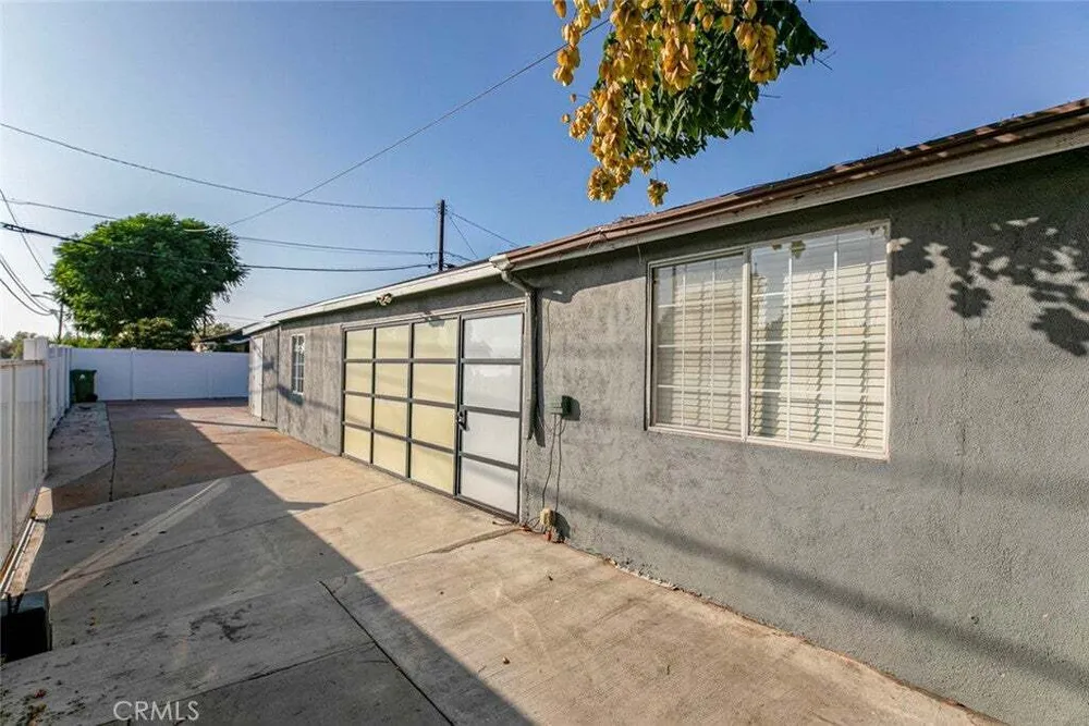 7803 Clybourn Ave, Sun Valley, CA 91352