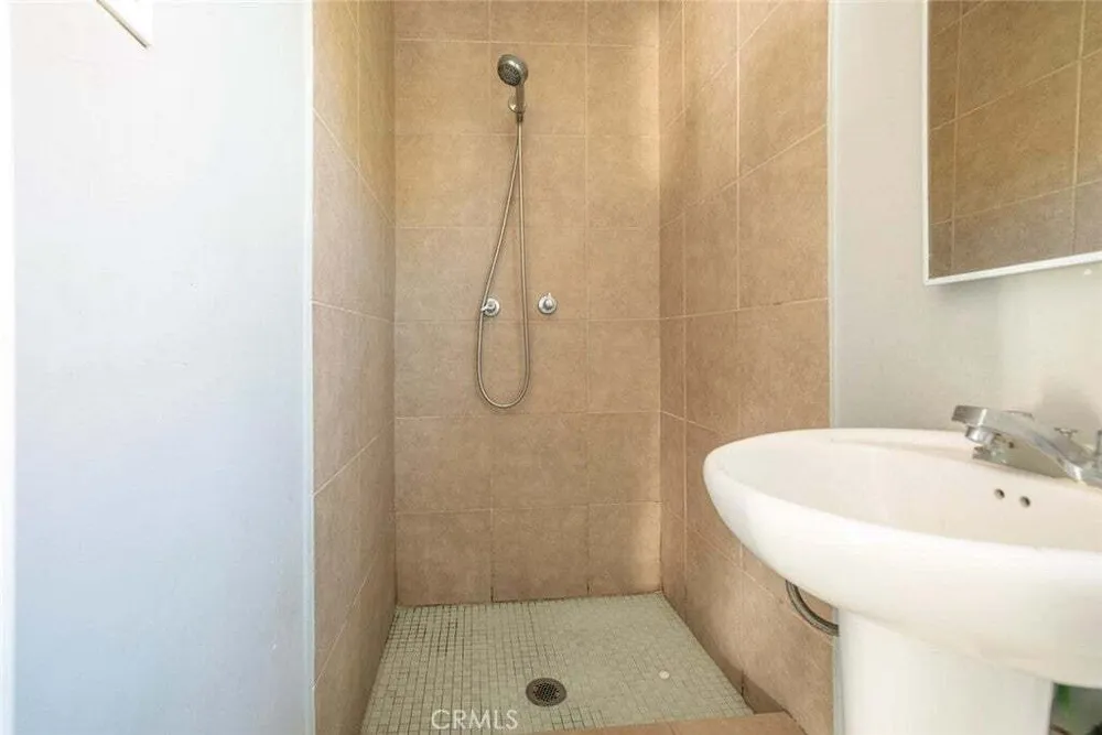 7803 Clybourn Ave, Sun Valley, CA 91352