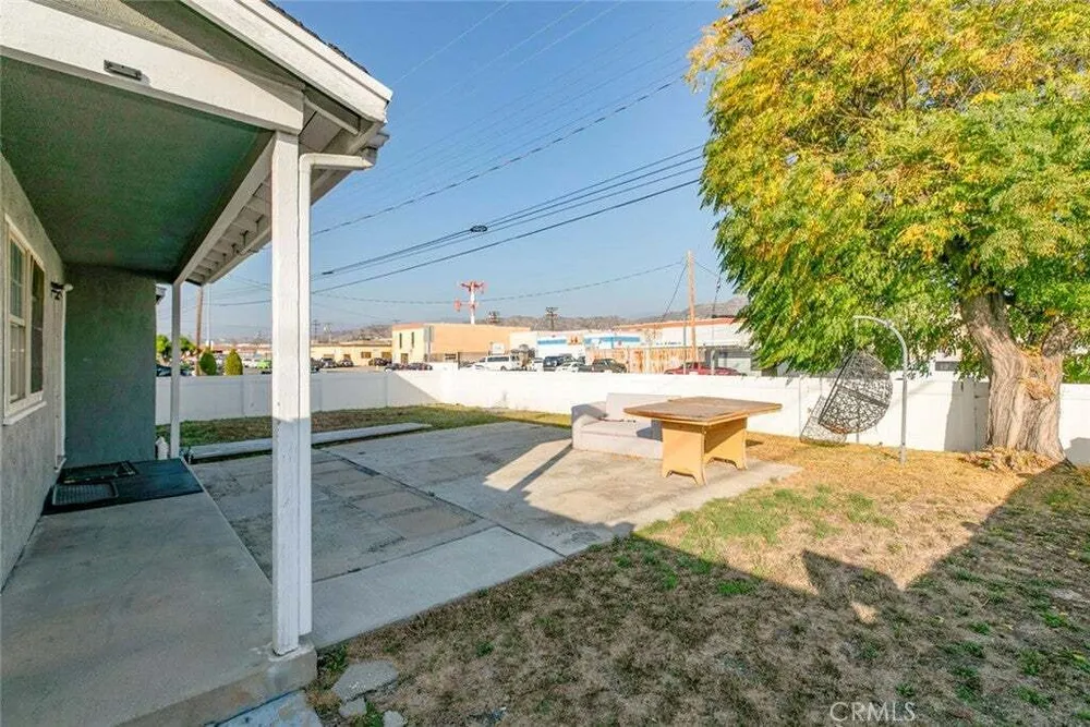 7803 Clybourn Ave, Sun Valley, CA 91352