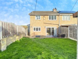 Priory Close, Conisbrough, Doncaster thumb 3