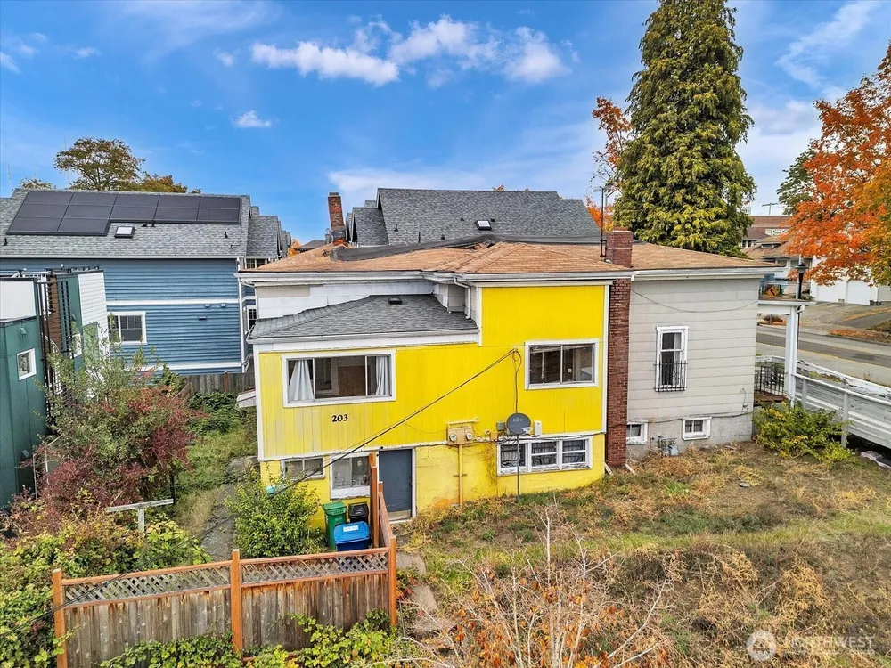 203 23rd Ave, Seattle, WA 98122