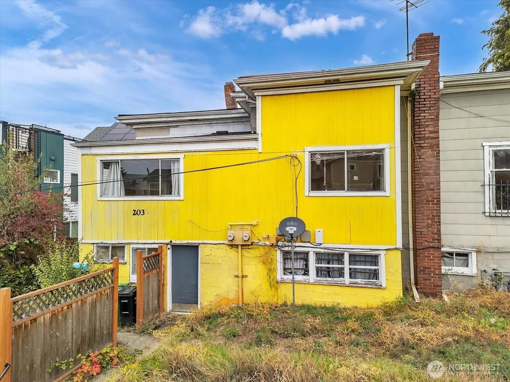 203 23rd Ave, Seattle, WA 98122