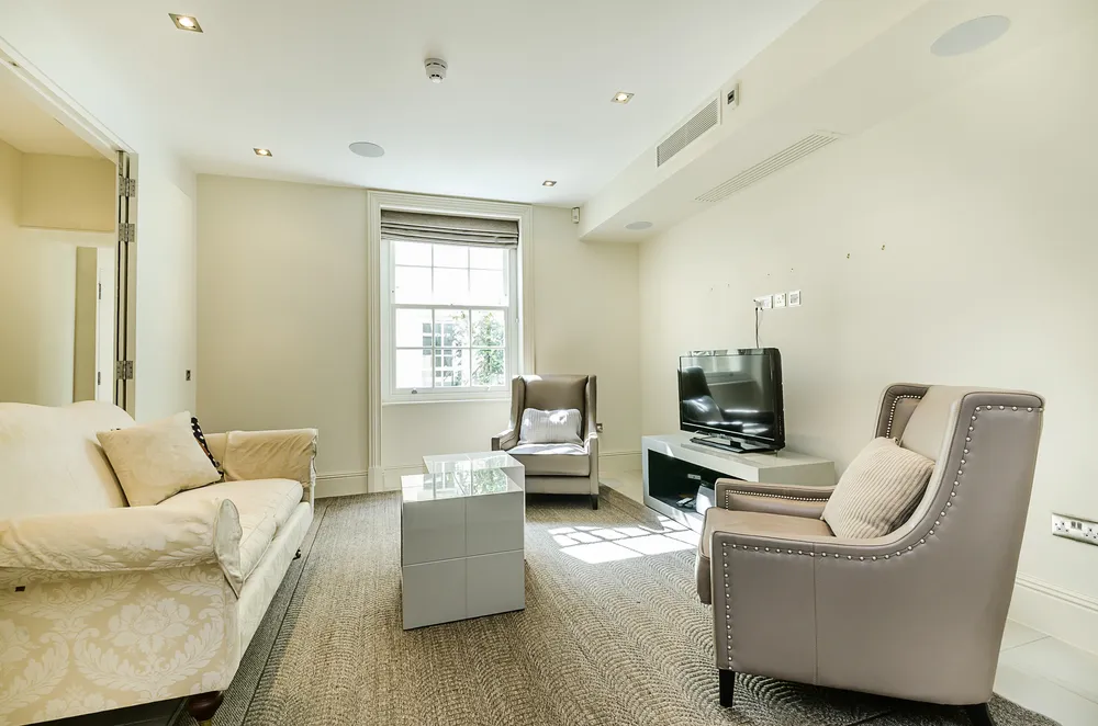 Warwick Way, London, SW1V