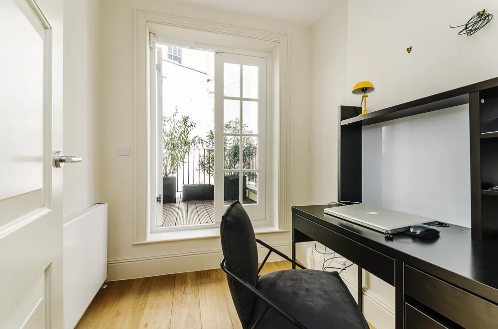 Warwick Way, London, SW1V