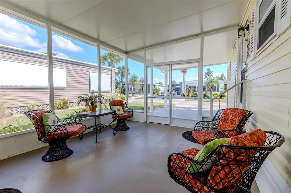 2100 Kings Hwy, Port Charlotte, FL 33980