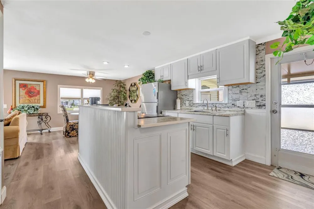 2100 Kings Hwy, Port Charlotte, FL 33980