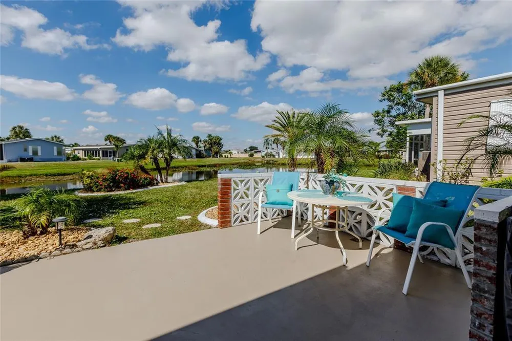 2100 Kings Hwy, Port Charlotte, FL 33980