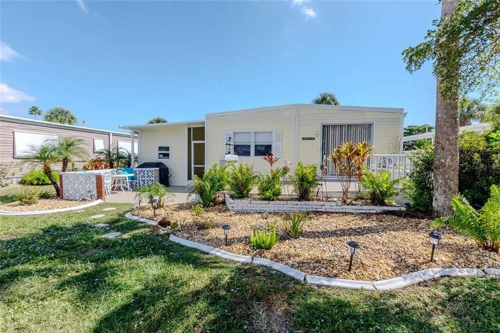 2100 Kings Hwy, Port Charlotte, FL 33980