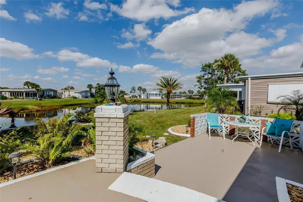 2100 Kings Hwy, Port Charlotte, FL 33980