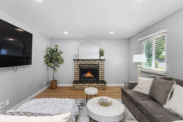 123 E Wilson Ave, Orange, CA 92867