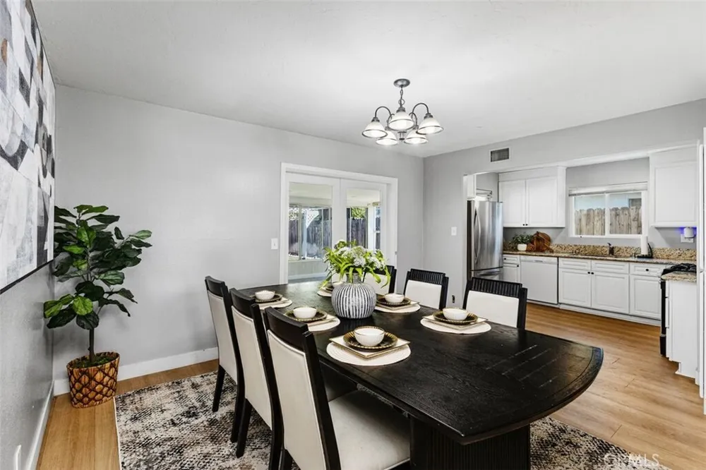 123 E Wilson Ave, Orange, CA 92867