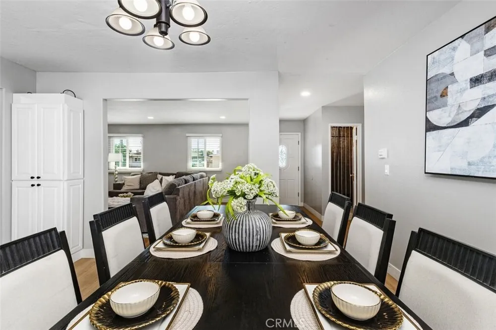 123 E Wilson Ave, Orange, CA 92867