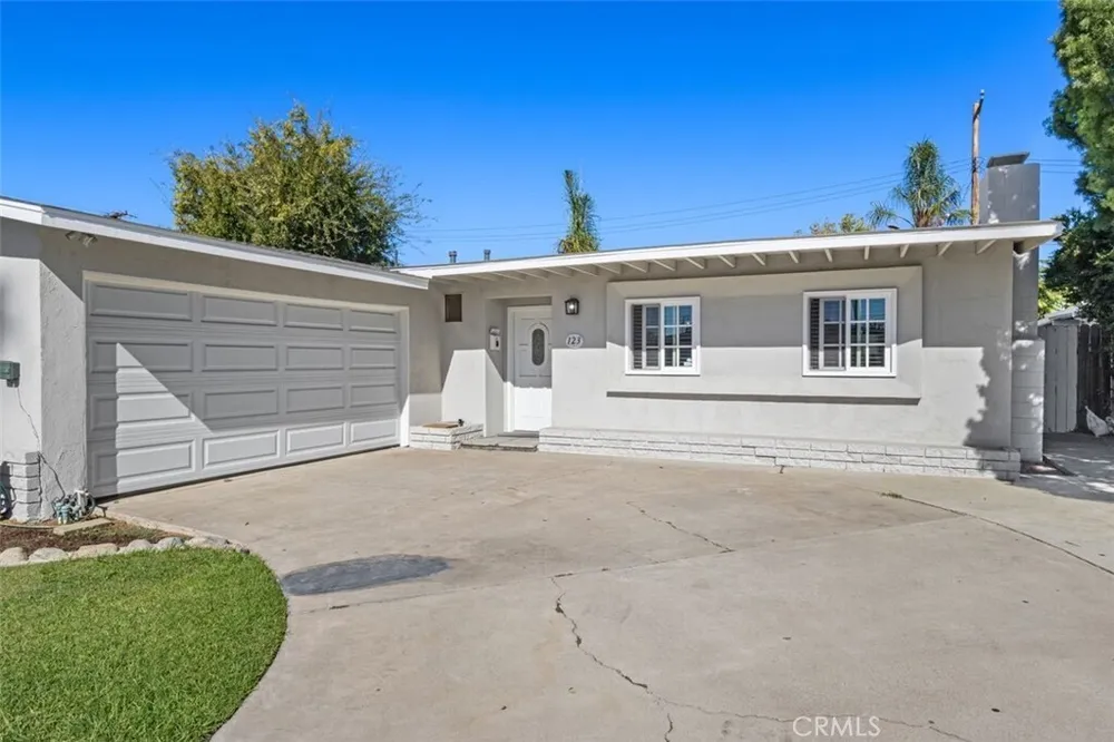 123 E Wilson Ave, Orange, CA 92867