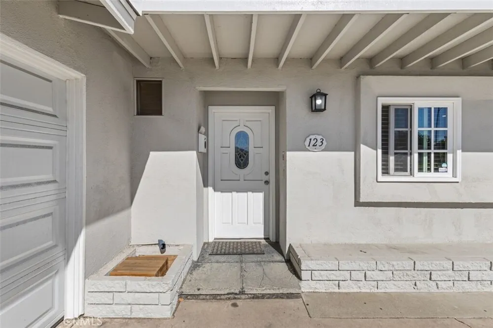 123 E Wilson Ave, Orange, CA 92867