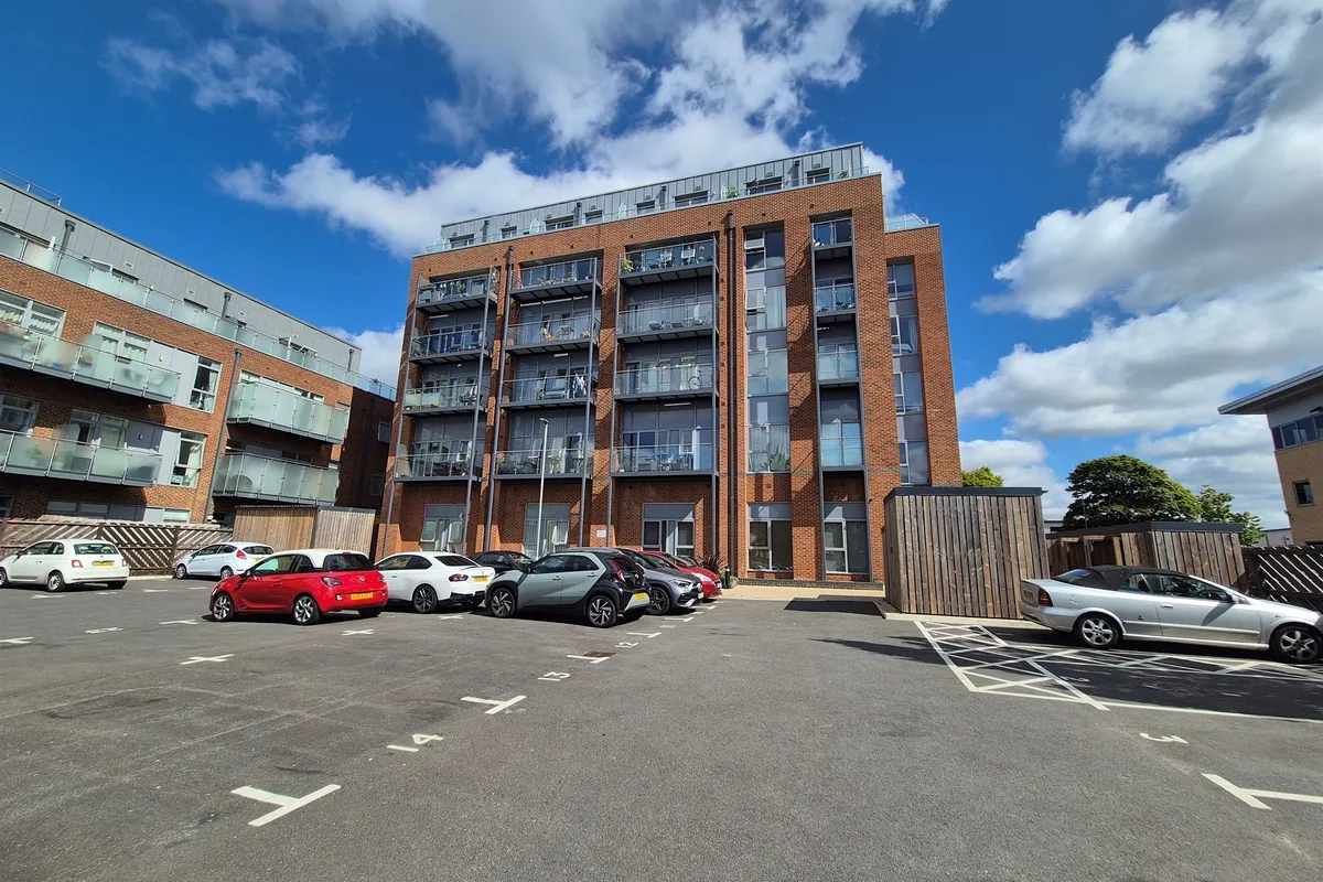Bridge Road East, Welwyn Garden City