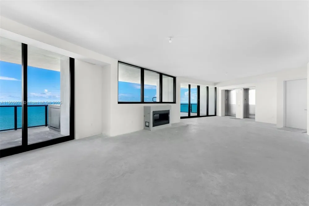 18555 Collins Ave, Sunny Isles Beach, FL 33160