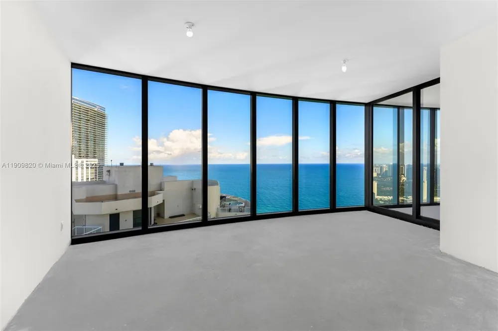 18555 Collins Ave, Sunny Isles Beach, FL 33160